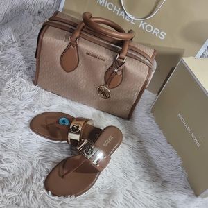 Meet your Posher, Carol